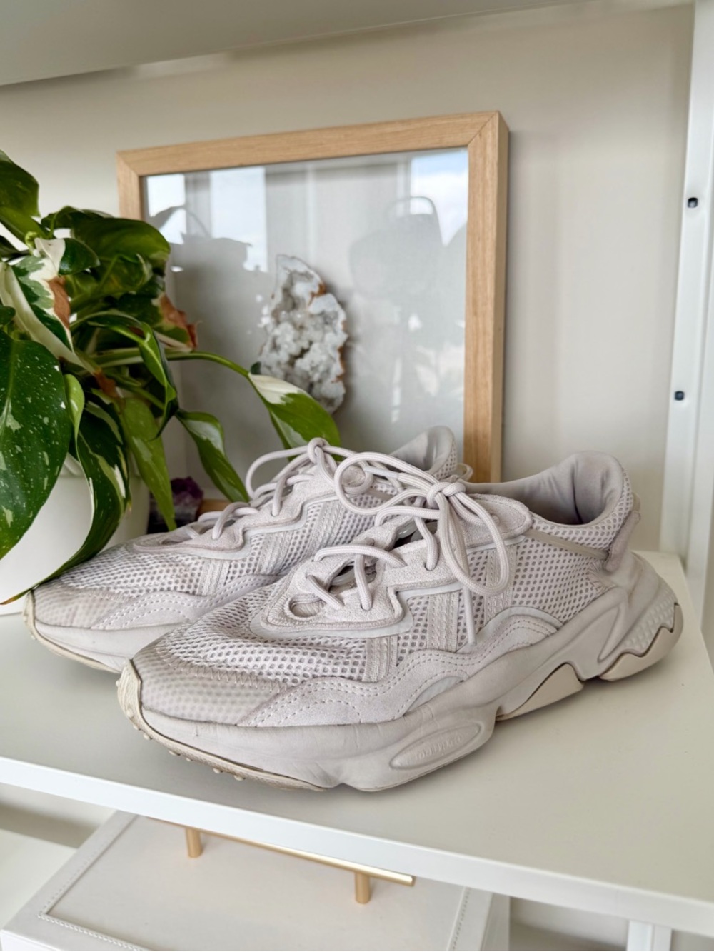 Adidas Ozweego Sneakers – Light Grey